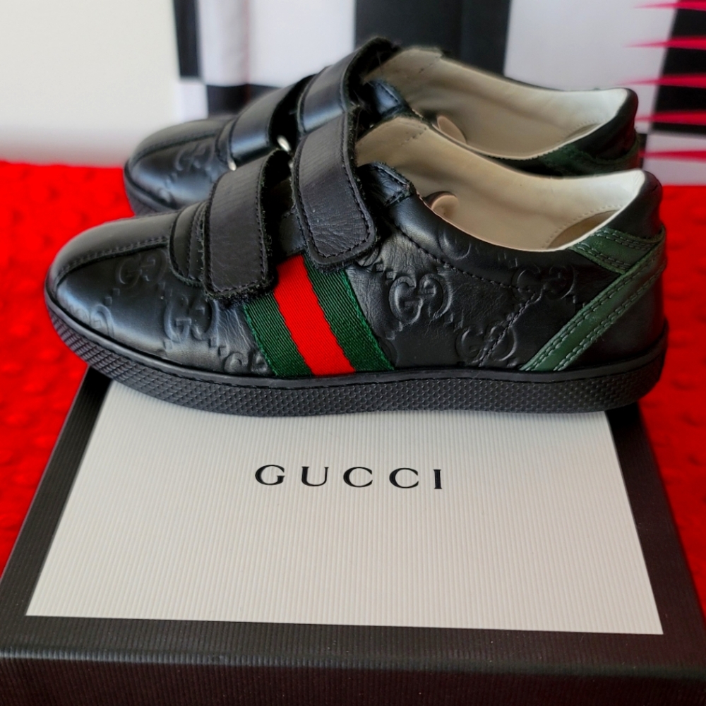 Gucci boys black leather GG monogram shoes. Size EU27 US10. Worn once. Like new